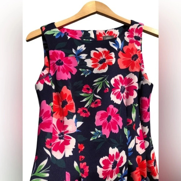 Vince Camuto Fit and Flare Sleeveless Flowy Floral Jacquard Dress Size 8 - Picture 5 of 13